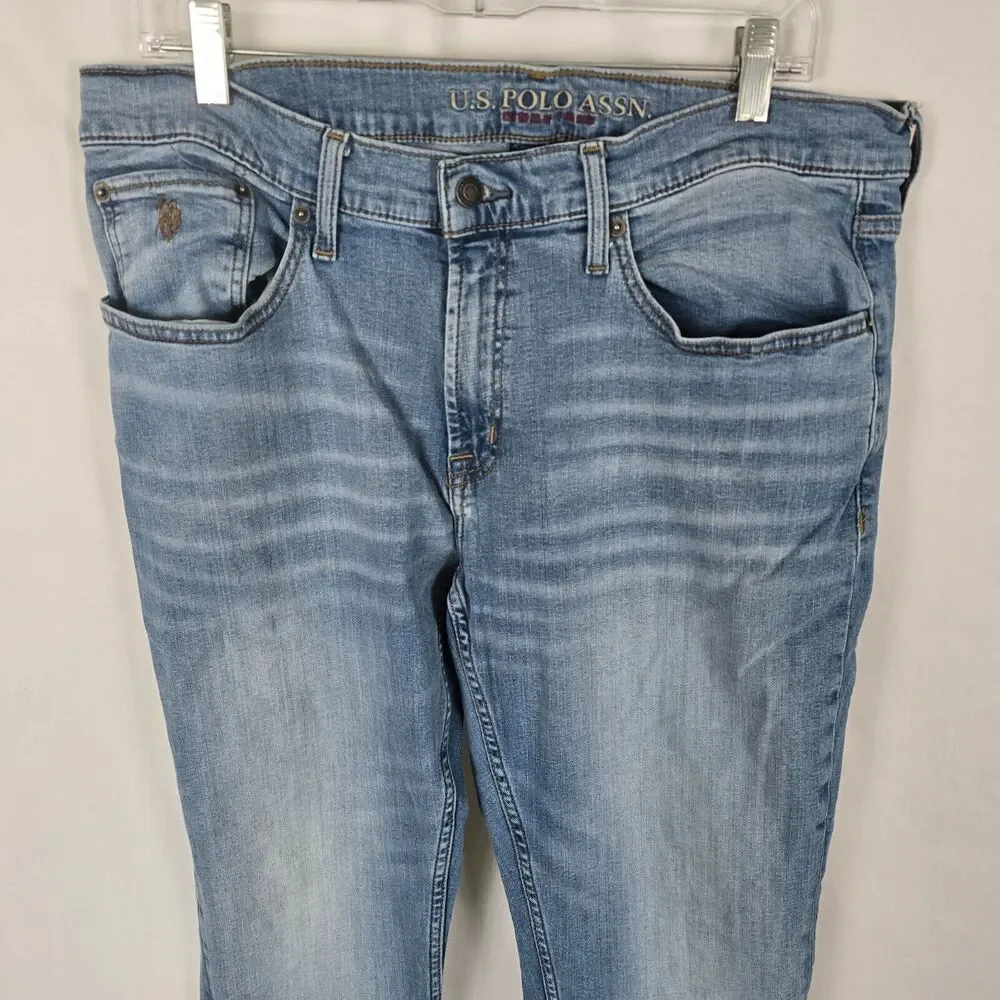 U.S. Polo Assn. Jeans Men's 36 x 31 (tag 32) Blue Medium Wash Activate Stretch